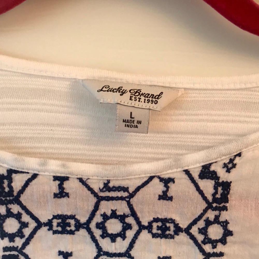 ❤️5 for$20❤️Lucky Brand White and Blue Short Sleeve Tee - Picture 4 of 9